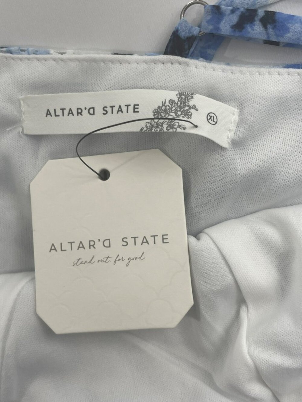 Altard State Scalloped Hem Dress Blue & White Floral Adjustable Straps Sz XL NEW - Picture 9 of 10